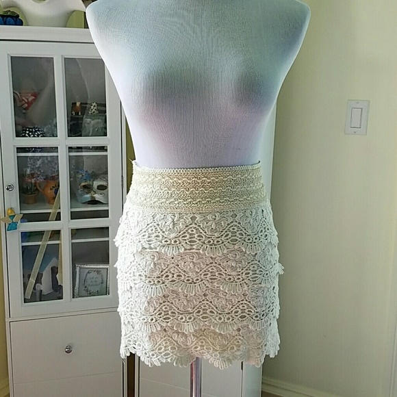white and cream mini skirt