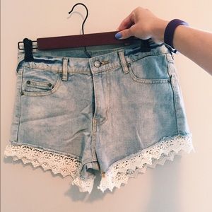 Jean shorts with lace