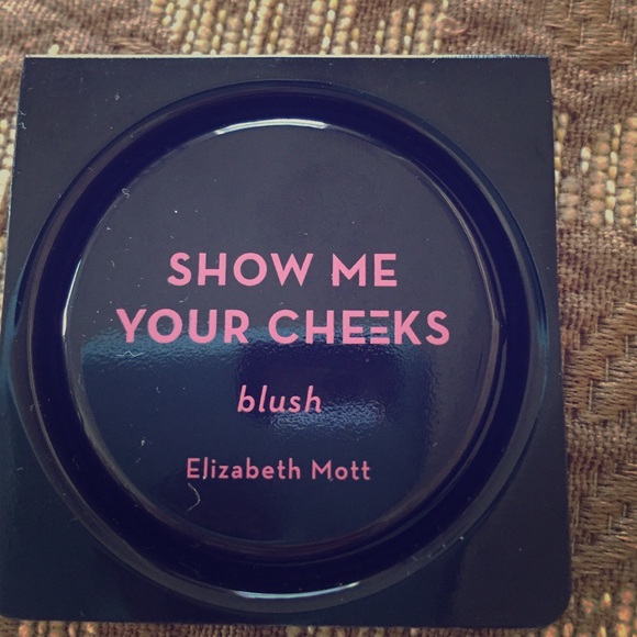 Elizabeth Mott "Show Me Your Cheeks" Blush Sample