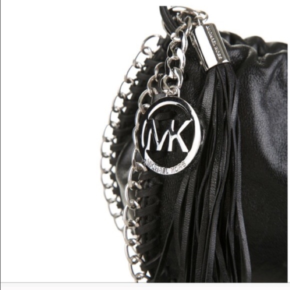 Michael Kors Handbags - MICHAEL Michael Kors shoulder bag, Like new!