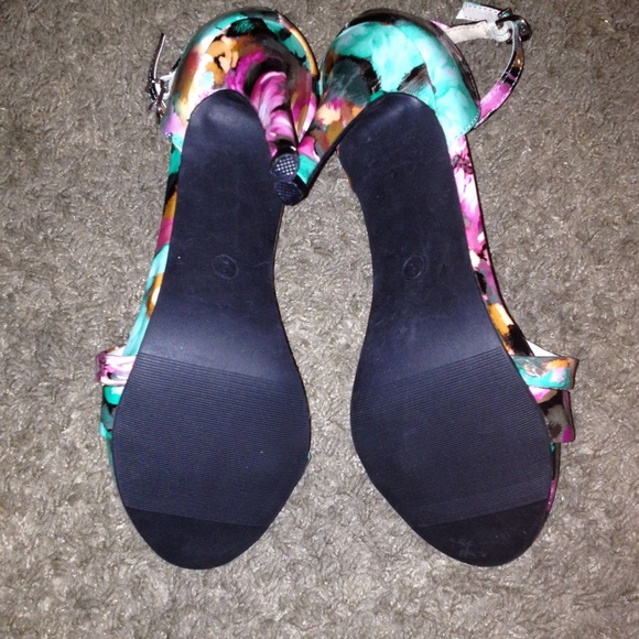 Colorful heels - Picture 4 of 4