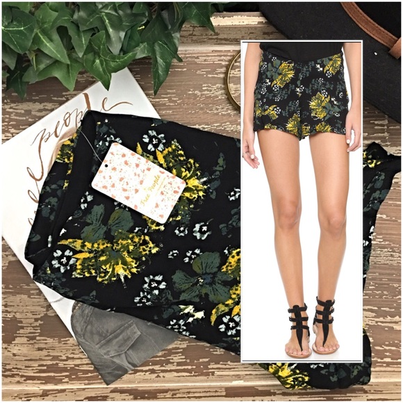 Free People Fiona High Waisted Tropical Shorts - Picture 4 of 4