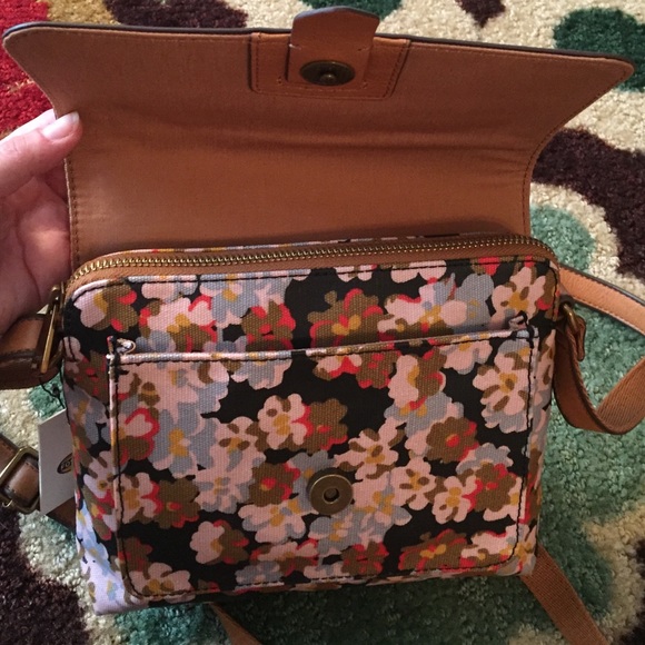 Sold in bundle NWT Fossil Floral Kinley Crossbody - Picture 3 of 4