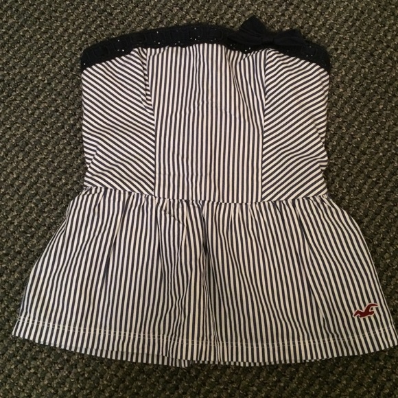 Hollister strapless top!