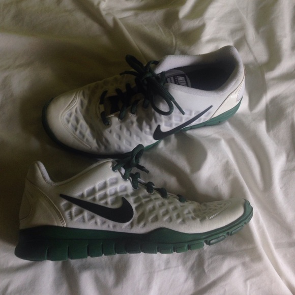 Brand new nike sneakers.