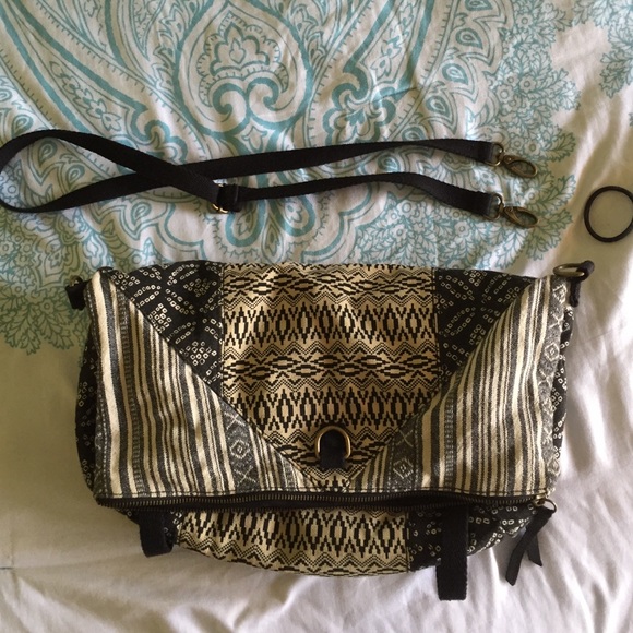Side purse from pacsun