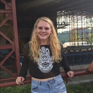 Meet your Posher, Emily