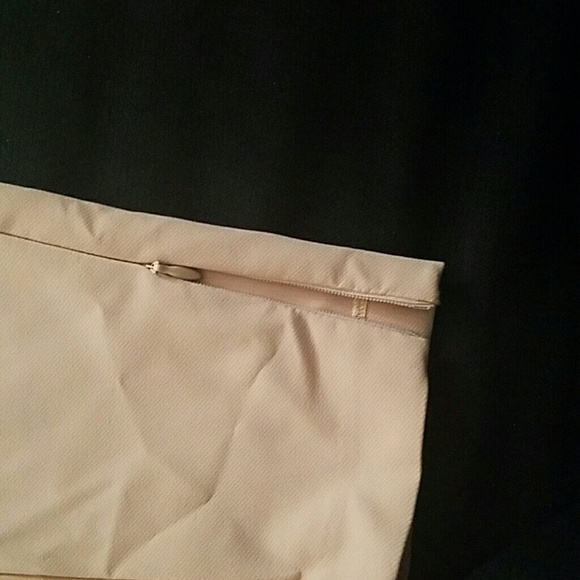 Fancy uncredible pants from Celyn B. - Picture 3 of 3