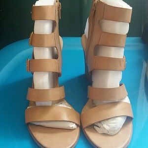 Wedge sandles Tan