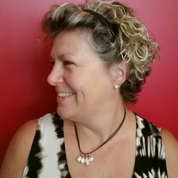 Meet your Posher, Carol