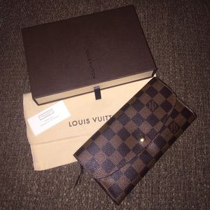 Louis Vuitton Emilie Wallet
