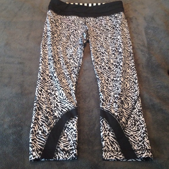 Lululemon Compression Capri Pants - image 1