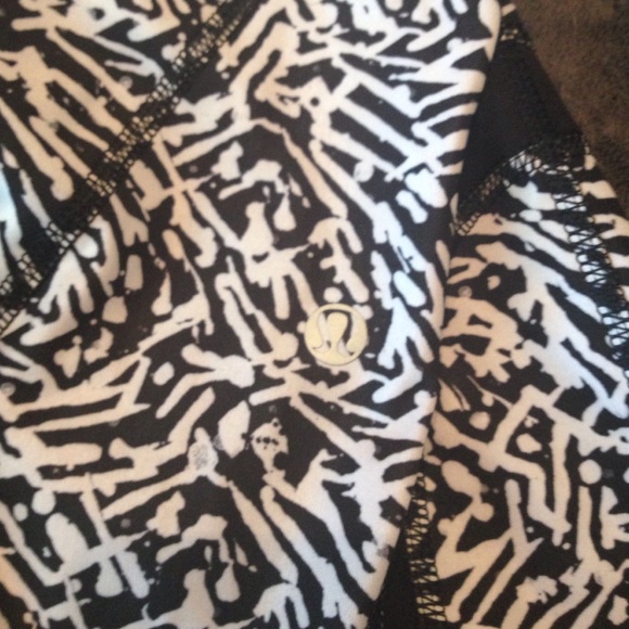 Lululemon Compression Capri Pants - image 4