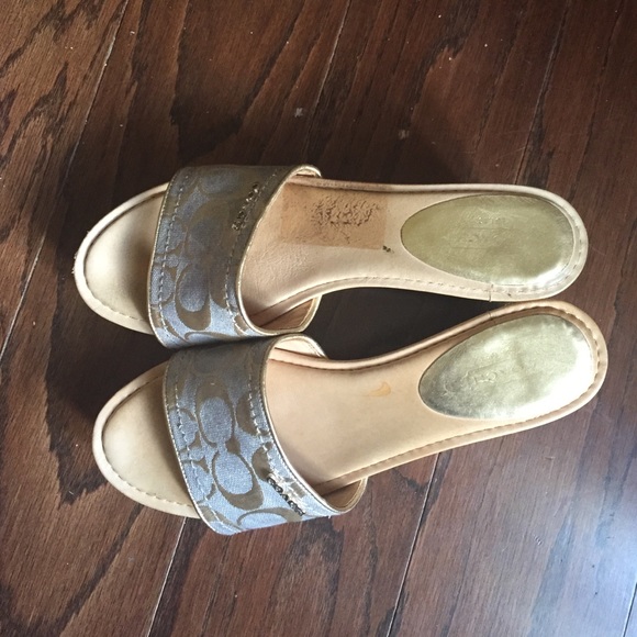 Coach gold slippers size 9 and half - Picture 2 of 3