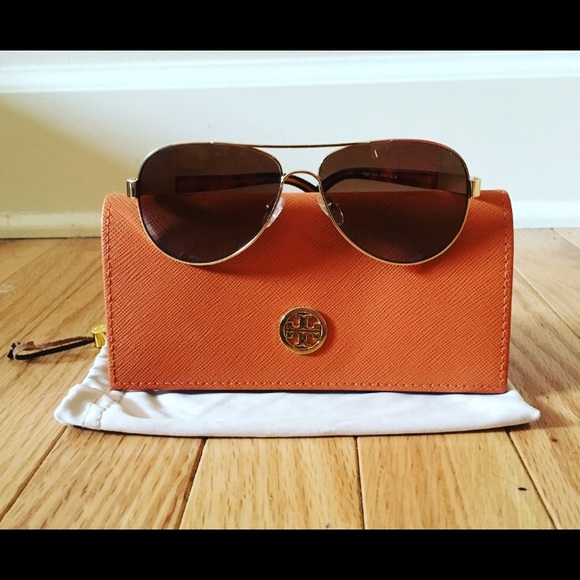 Tory Burch Accessories - Authentic Tory Burch aviators