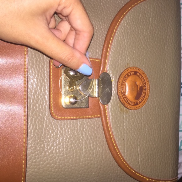 Vintage Dooney and Bourke Crossbody Bag - Picture 3 of 4