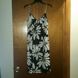Old Navy Daisy Print Dress