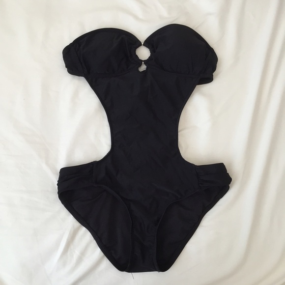 Strapless one piece F21