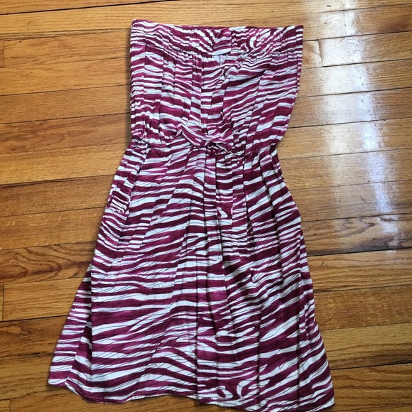 Fun strapless dress with pockets