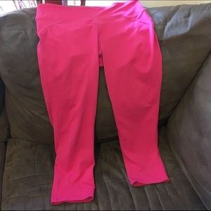 Pink Fabletics capris