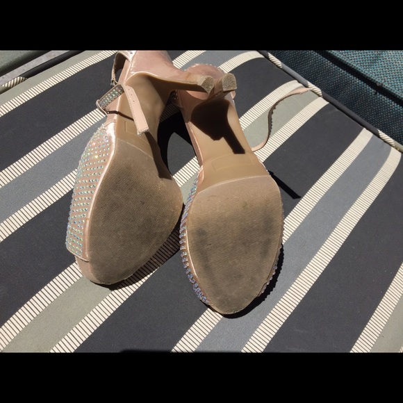 Beautiful Candie's Heels! - Picture 3 of 3