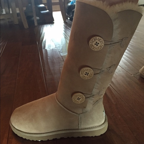 Ugg Bailey Button Triplet (sand)