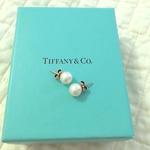 Tiffany Pearl Stud Earring