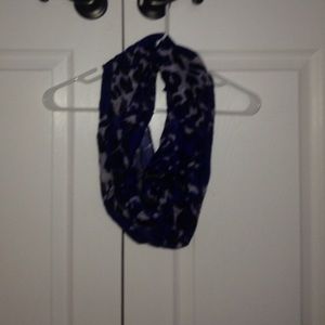 Infinity scarf