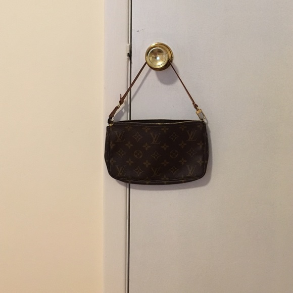 Authentic Louis Vuitton Pochette Accessories