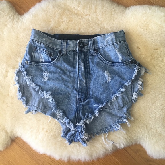 One Teaspoon Bonitas Shorts