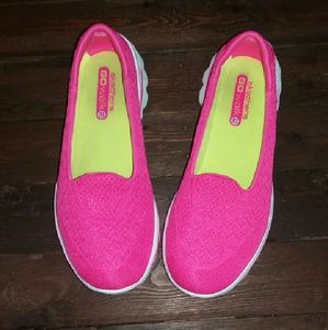 Skechers go walk 2