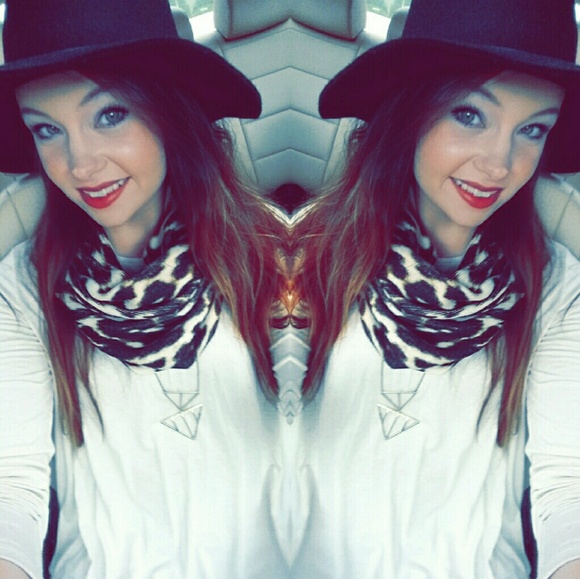 Meet your Posher, Kaela - Picture 2 of 7