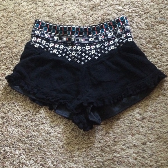 Black flowy shorts with pattern