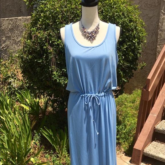 Essential Maxi Dress - Picture 4 of 4