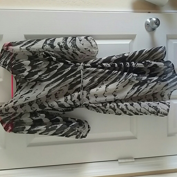 Dress - Picture 2 of 3