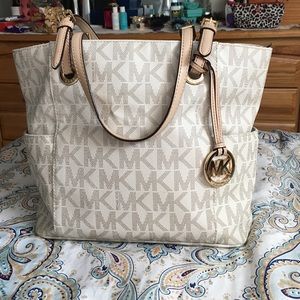 Michael Kors Jet Set Signature Logo Tote