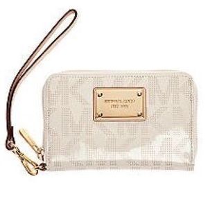 White Michael Kors Wrislet
