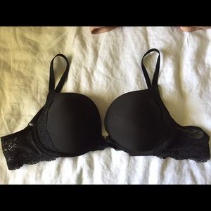 Victoria Secret Bombshell Bra