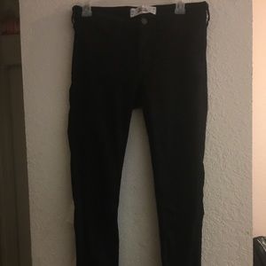 Black hollister skinny jeans