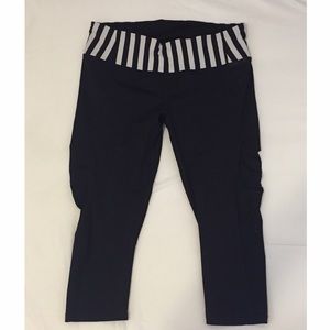 Lululemon Water Bound Crop.