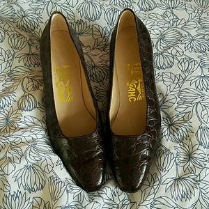 FERRAGAMO Brown vintage pumps 7.5c heels Italian