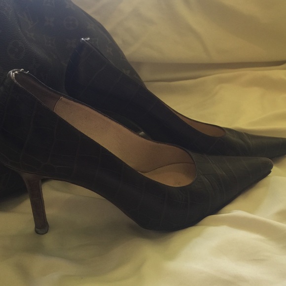 Heels - Picture 2 of 2