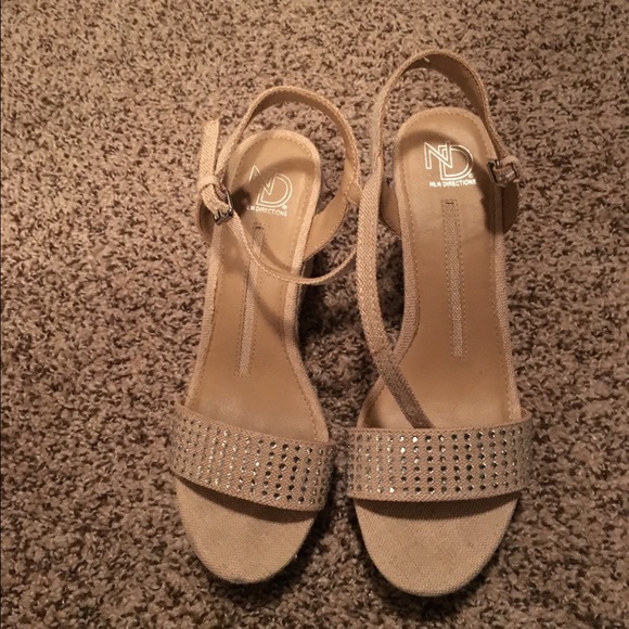 New Direction Womens Summer Shoes ( Pre Owned)