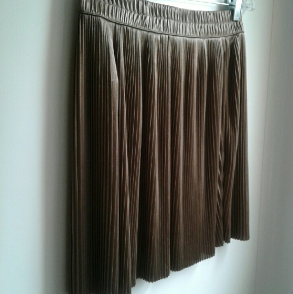 Bronze mini skirt - Picture 1 of 2