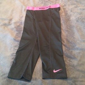 Nike pro quarter length compression pants