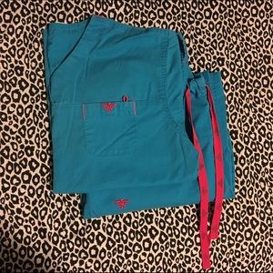 Med Couture scrub set