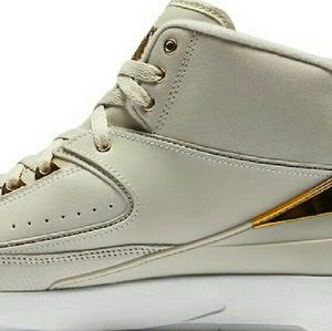 SOLD JORDAN retro 2 quai 54 size 3.5y