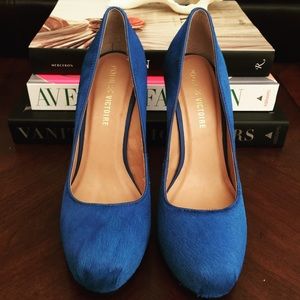 NEW Pour La Victoire Electric Blue/Baby Pony Pumps