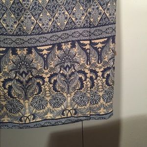 Wrap skirt blue and cream print