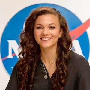 Meet your Posher, Devinne